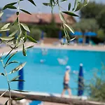مزرعة للإقامة La Molara *